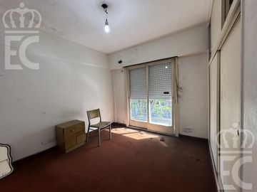 Venta- PH de 3 ambientes con patio y terraza en Lanús Este