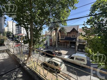 Venta- PH de 3 ambientes con patio y terraza en Lanús Este