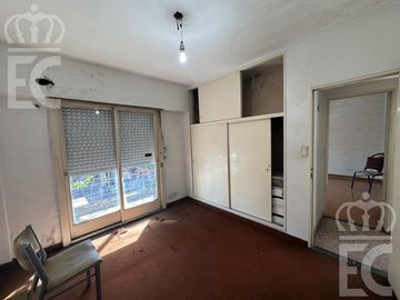 Venta- PH de 3 ambientes con patio y terraza en Lanús Este