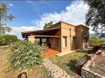 Casa en  venta 3D, En barrio privado Las Tuquitas, Raco