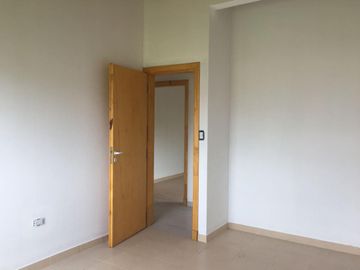 Casa en venta - 4 dormitorios 2  baños - 310mts2 - General Belgrano