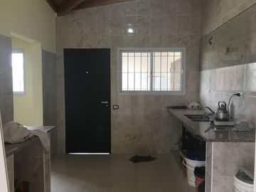 Casa en venta - 4 dormitorios 2  baños - 310mts2 - General Belgrano