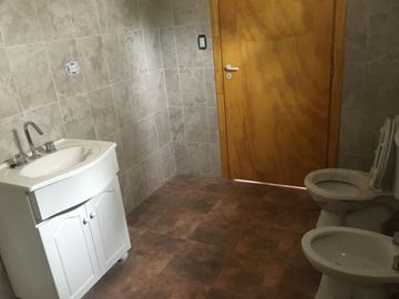 Casa en venta - 4 dormitorios 2  baños - 310mts2 - General Belgrano