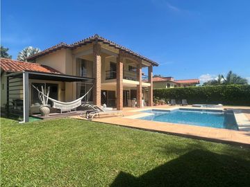 Casa campestre en condominio para la venta en Cerritos, Pereira!!!