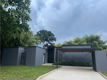Casa campestre en condominio para la venta en Cerritos, Pereira!!!