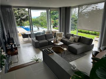 Casa campestre para la venta en Castilla la nueva, cerritos, Pereira!!
