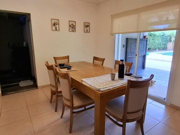 Casa en Venta 5 ambientes con pileta en Los Potrillos Pilar