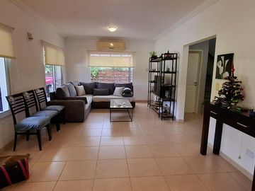 Casa en Venta 5 ambientes con pileta en Los Potrillos Pilar