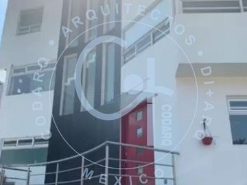 CASA EN VENTA EN FRACCIONAMIENTO VILA AZUL.