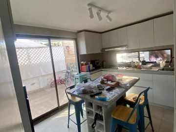 San Jorge/Av. Diego Portales - Casa - Venta