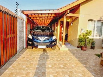 Casa en Venta en Calle Patricio Ríos Vergara