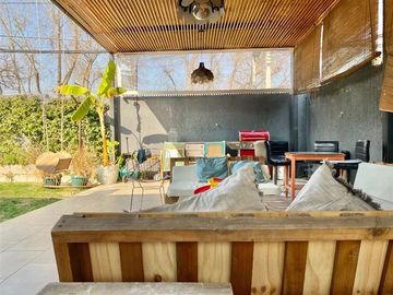 Casa en Venta en Avenida colon 8740