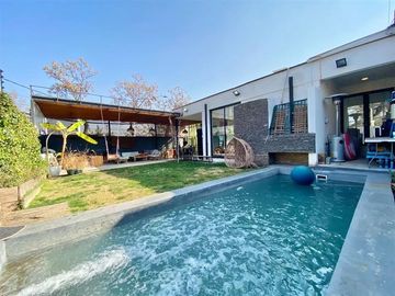 Casa en Venta en Avenida colon 8740