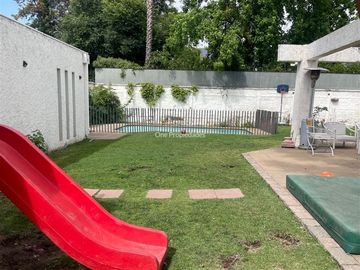 Casa en Venta en Plano Quinchamal|Las Condes|Casa| 5D4B|One Propiedades