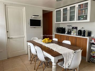Casa en Venta en Plano Quinchamal|Las Condes|Casa| 5D4B|One Propiedades
