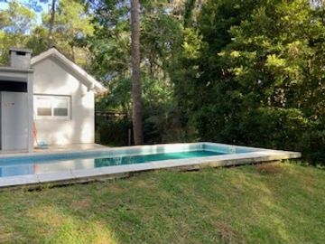 Chalet en venta en Carilo