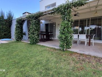 VENTA CASA CHACRAS DE CORIA SOLARES DE GABRIELLI
