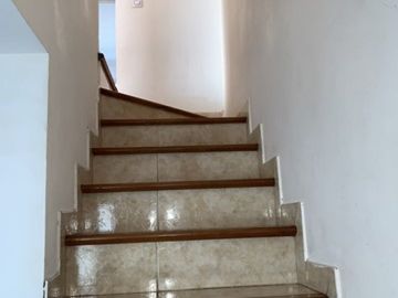 Triplex 4 amb. c/patio