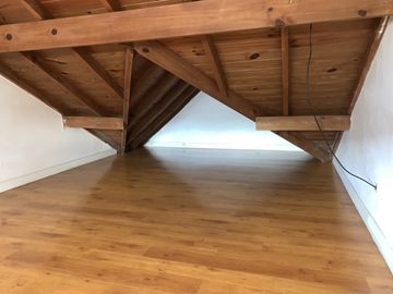 Triplex 4 amb. c/patio
