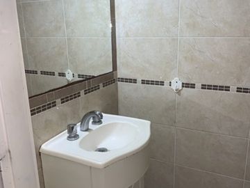 Triplex 4 amb. c/patio