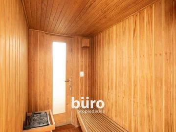 ILUMINADA CASA EN VENTA DE 520MTS ZONA PARQUES PRIVADOS SAN ISIDRO CERCA AL GOLF