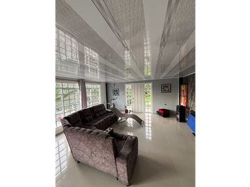 Venta Casa Campestre vía Calarcá a Barcelona. Quindío. COD: 8360878