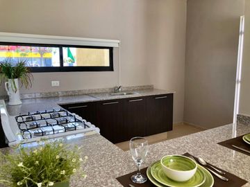 Casa en Preventa de 3 Recámaras  y doble altura en Real Montejo, Amaral Malva