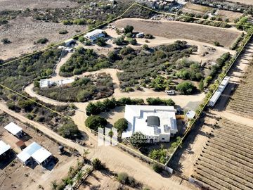 CASA con VIÑEDO en Valle de Guadalupe Quinta Estrella: Exclusividad, Sustentabil