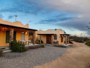 CASA con VIÑEDO en Valle de Guadalupe Quinta Estrella: Exclusividad, Sustentabil