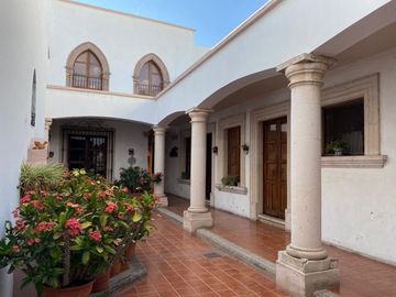 ¡ATENCION! CASONA EN VENTA EN EL CENTRO DE AGUASCALIENTES