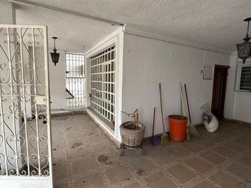 Casa  en Venta en Col. Paraíso, Guadalupe, Nuevo León