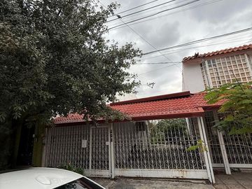 Casa  en Venta en Col. Paraíso, Guadalupe, Nuevo León