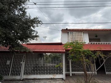 Casa  en Venta en Col. Paraíso, Guadalupe, Nuevo León