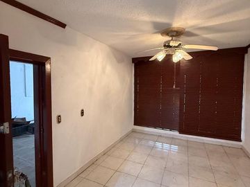 Casa  en Venta en Col. Paraíso, Guadalupe, Nuevo León