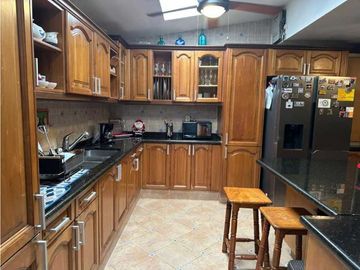 VENDO DUPLEX DE TRES NIVELES EL CANGREJO