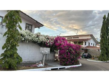 VENDO DUPLEX DE TRES NIVELES EL CANGREJO