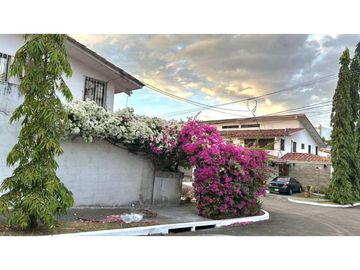 VENDO DUPLEX DE TRES NIVELES EL CANGREJO