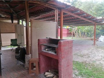 VENTA DE HERMOSA CASA  SEMI CAMPESTRE PENONOMÉ