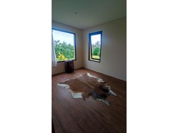 LOS ACANTILADOS - MAGNIFICA RESIDENCIA SOBRE PARQUE DE 23.900 M2