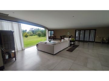 LOS ACANTILADOS - MAGNIFICA RESIDENCIA SOBRE PARQUE DE 23.900 M2