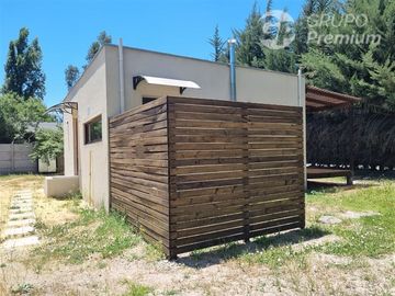 Casa en Venta en Cerca de Colegio Almenar de Pirque, de Copec y centro de eventos Subercaseaux