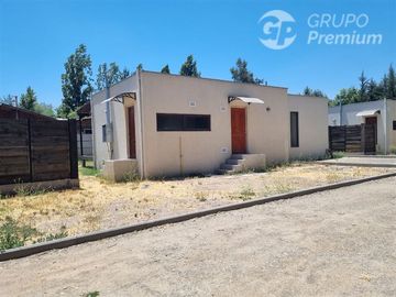 Casa en Venta en Cerca de Colegio Almenar de Pirque, de Copec y centro de eventos Subercaseaux