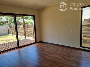 Casa en Venta en Cerca de Colegio Almenar de Pirque, de Copec y centro de eventos Subercaseaux