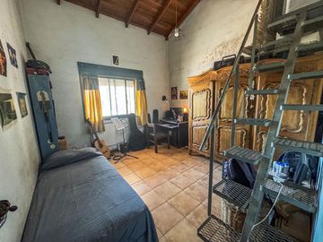 VENTA CHALET PH DE 4 AMBIENTES EN VILLA ADELINA
