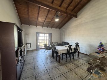 VENTA CHALET PH DE 4 AMBIENTES EN VILLA ADELINA