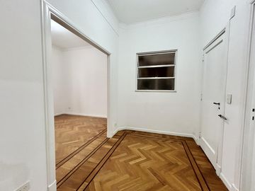 Venta Departamento de 3 Ambientes en  Recoleta