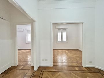 Venta Departamento de 3 Ambientes en  Recoleta