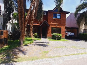 Casa en  San Miguel, Barrio Portal del Sol