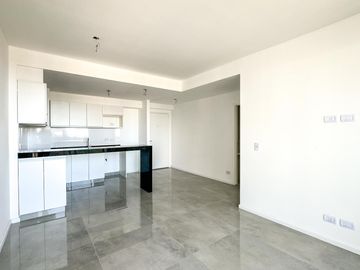 Departamento en Venta, con Cochera, en Torre Road Brickell - Tigre - GBA Norte
