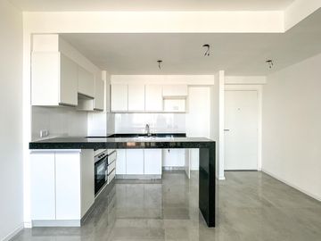 Departamento en Venta, con Cochera, en Torre Road Brickell - Tigre - GBA Norte